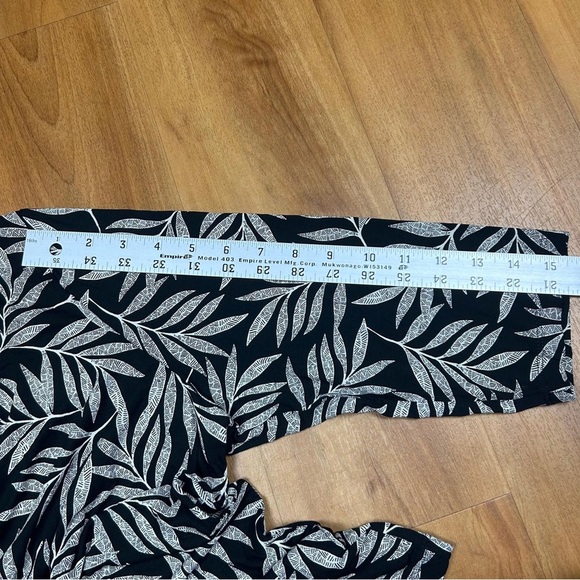 J. Jill Black and White Cardigan Sweater with Tropical Print Size L - Picture 9 of 12